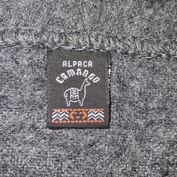Alpaca Camargo Gray Fringed Scarf Made in Peru Fine Alpaca Blend 64" x 9 NWOT - Picture 6 of 8
